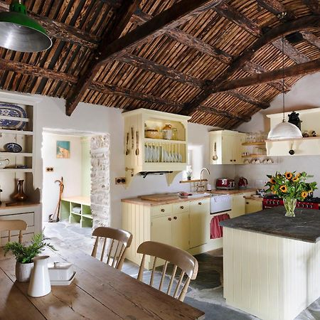 Secluded Thatched Cottage, Near Beaches & Hill Walking Rashenny Esterno foto