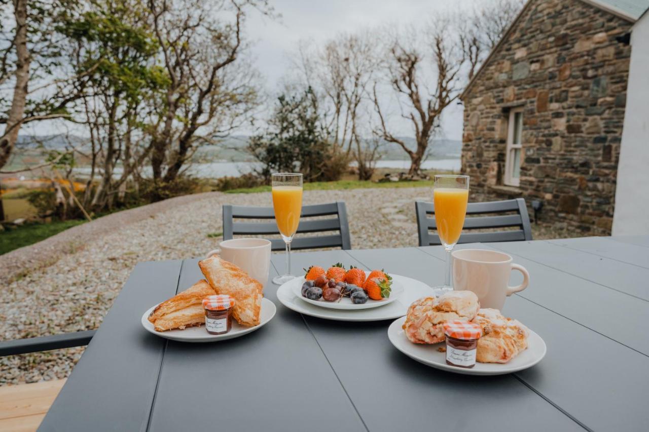 Secluded Thatched Cottage, Near Beaches & Hill Walking Rashenny Esterno foto
